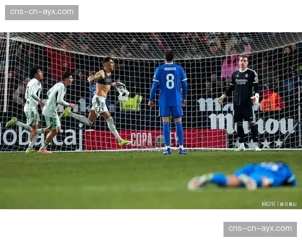 RB莱比锡1-2遭弗赖堡绝杀,错失追分良机 RB莱比锡1-2遭弗赖堡绝杀,错失追分良机